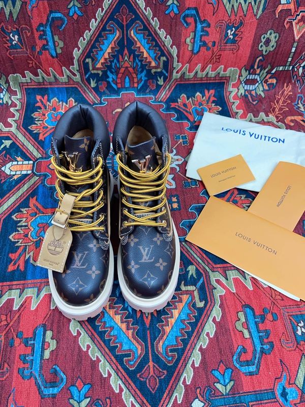 ルイヴィトン靴正面デザイン